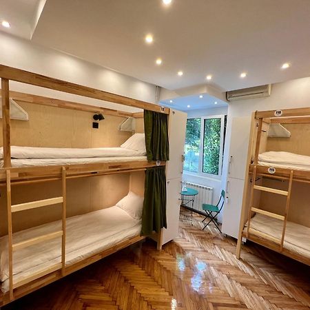Cabbage Hostel ベオグラード エクステリア 写真