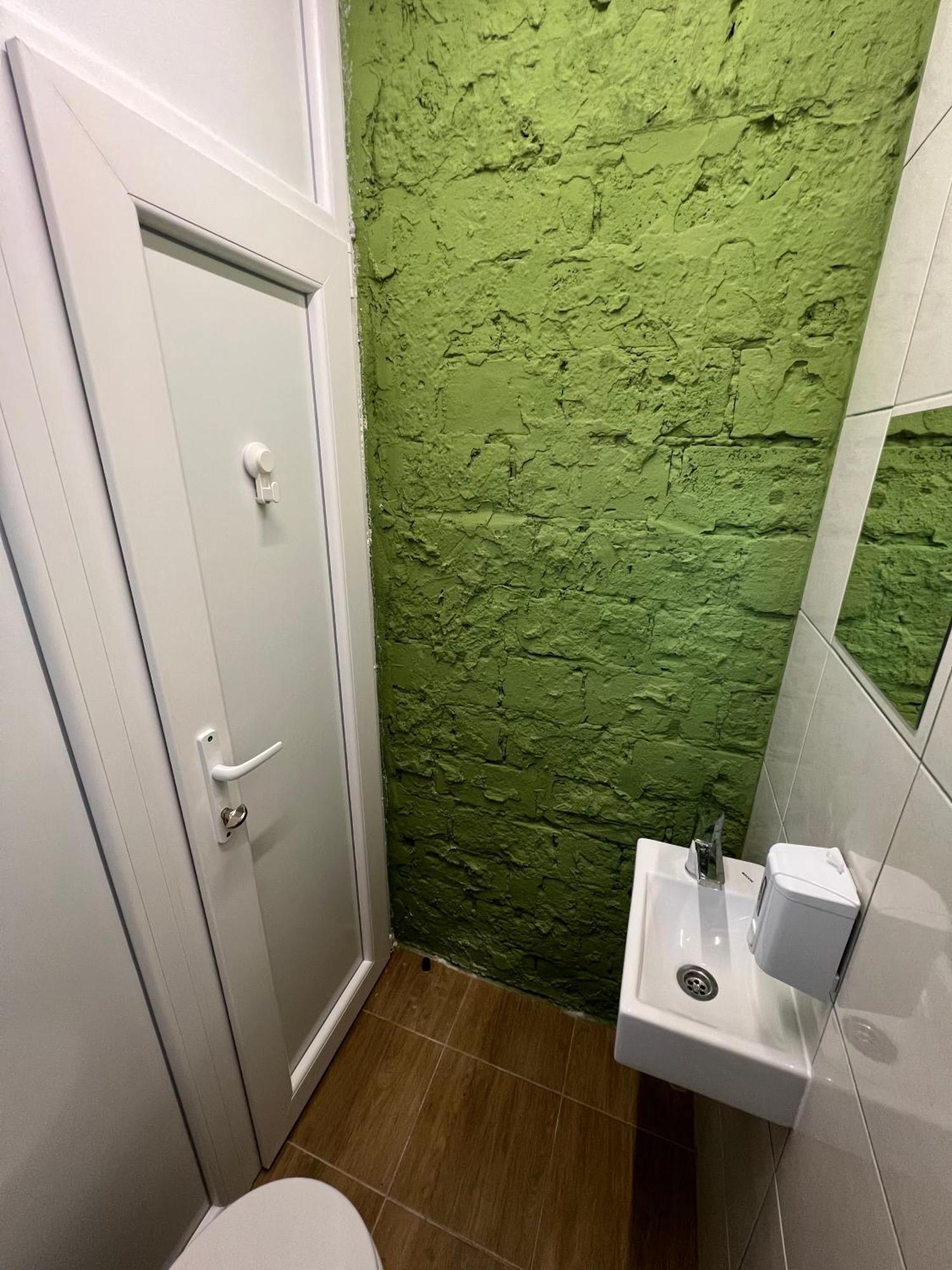 Cabbage Hostel ベオグラード エクステリア 写真